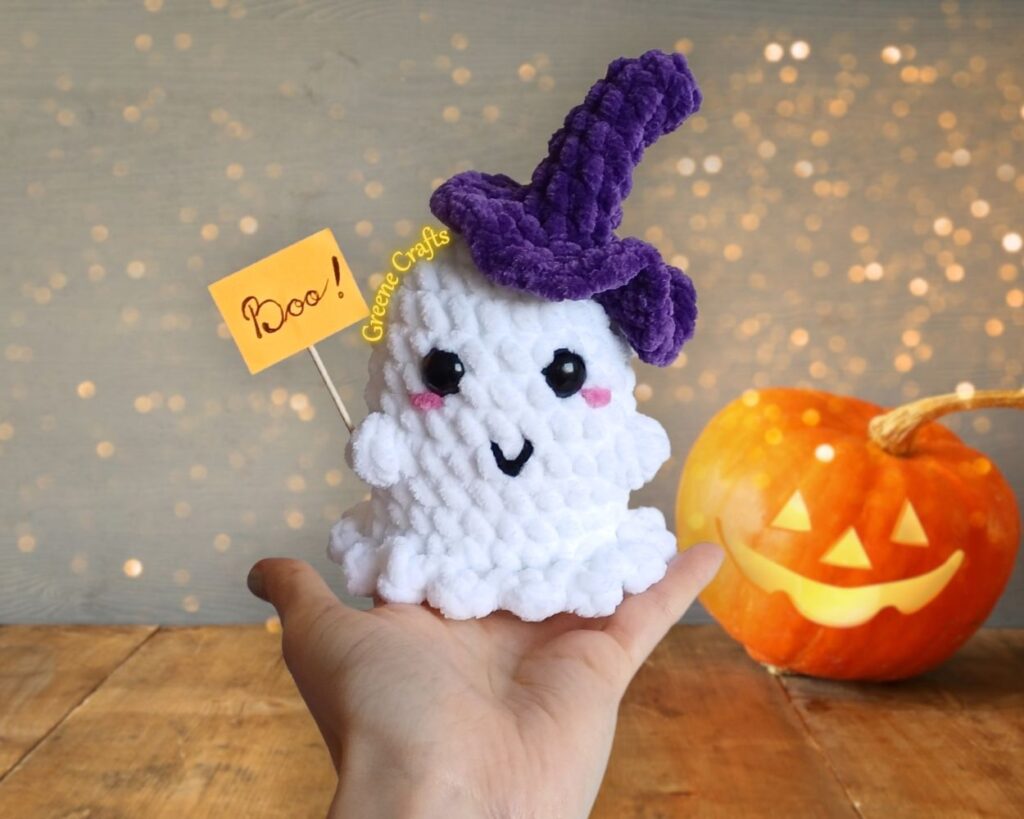 Mini Ghost with Witch Hat - No Sew Crochet Pattern
