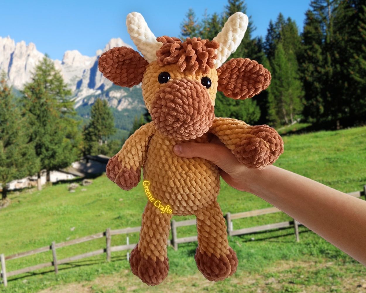 Cinnamon, the Highland Cow – Crochet Pattern (Low Sew)